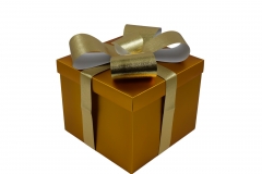   30*30*25cm gold box/gold bow