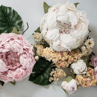 GIANT FLOWERS